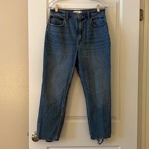 Abercrombie Ankle Straight Ultra High Rise jeans